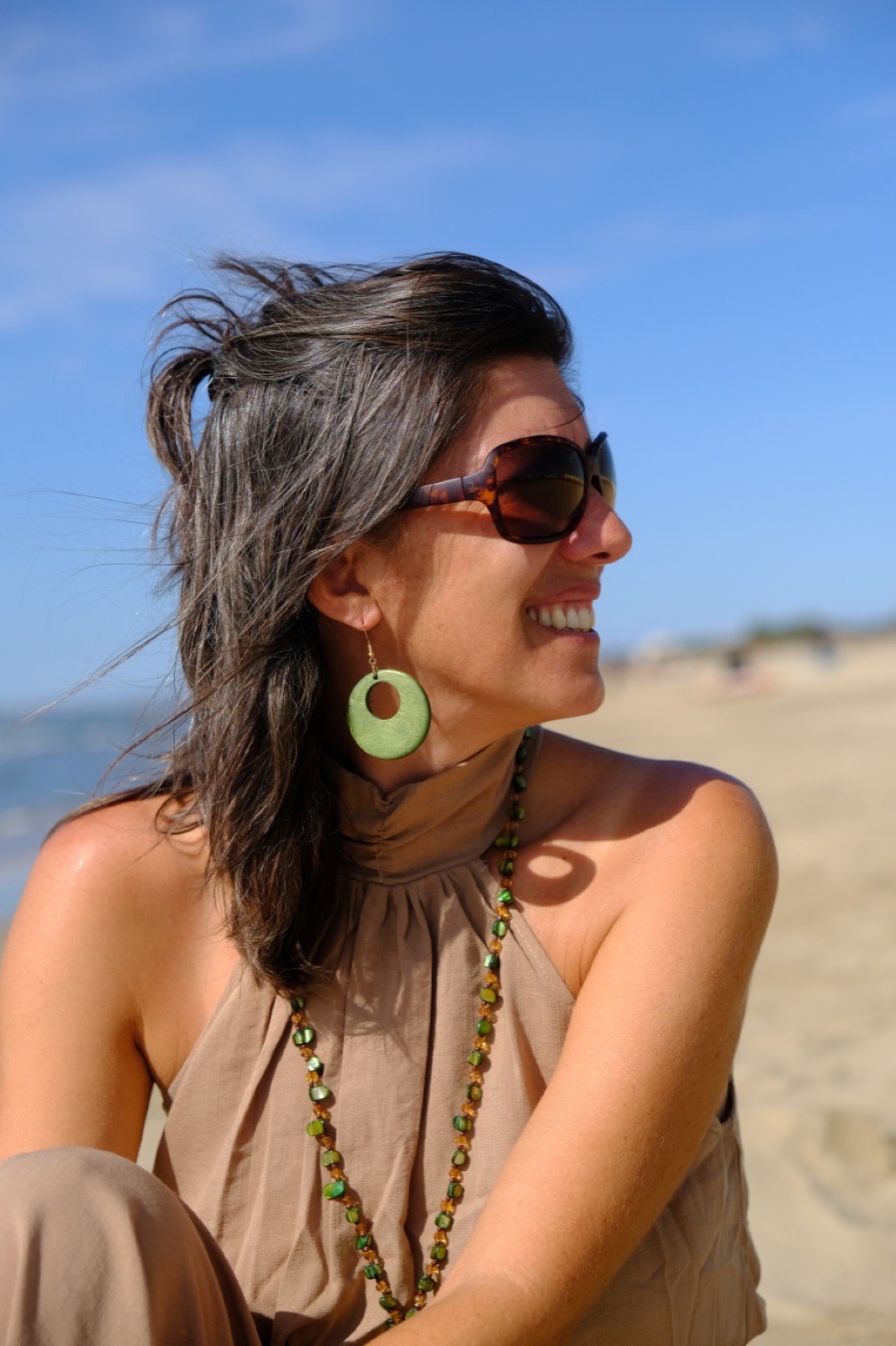 Marion de profil, cheveux au vent